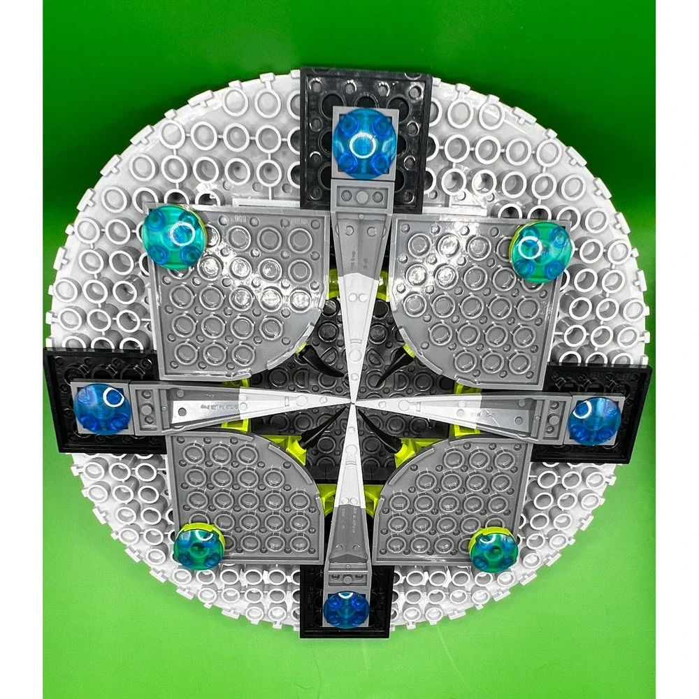 LEGO Alien Conquest UFO Abduction 7052 Space Saucer with 3 Minifigures Farmer